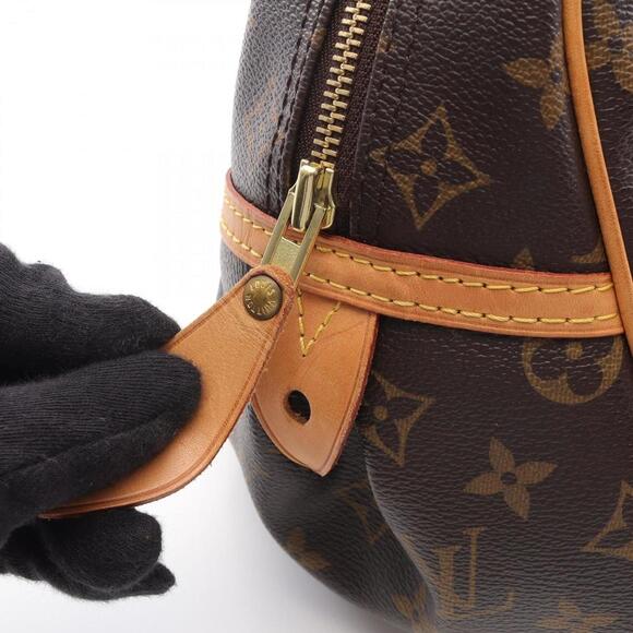 LOUIS VUITTON Brown Monogram Leather Shoulder Bag - Picture 10 of 11